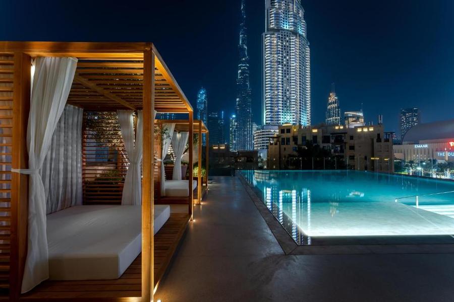 The Dubai EDITION piscina