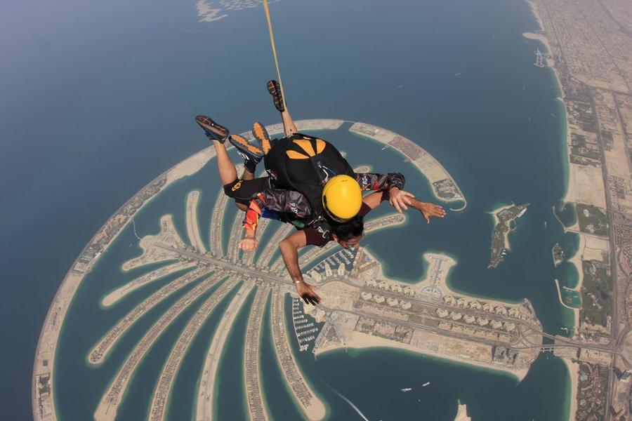 reservar paracaidismo en dubai