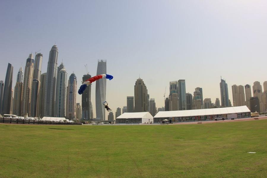 paracaidismo en dubai 9