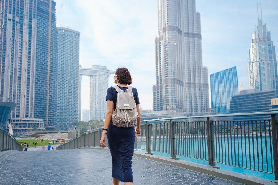 viajar a dubai siendo mujer sola